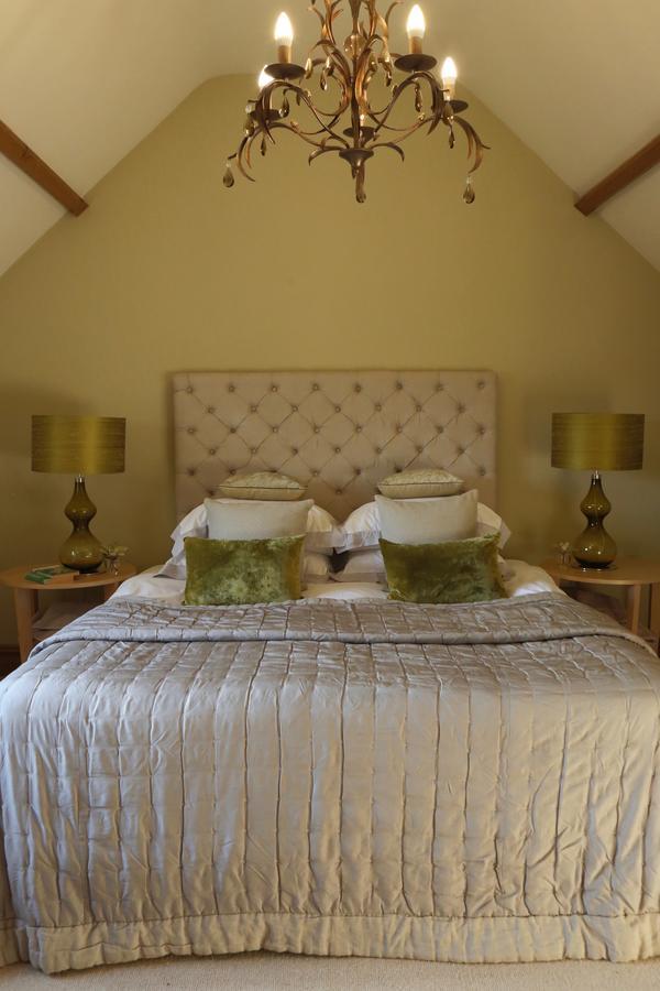 Oundle Bespoke Apartments Экстерьер фото