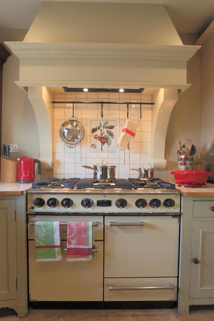 Oundle Bespoke Apartments Экстерьер фото